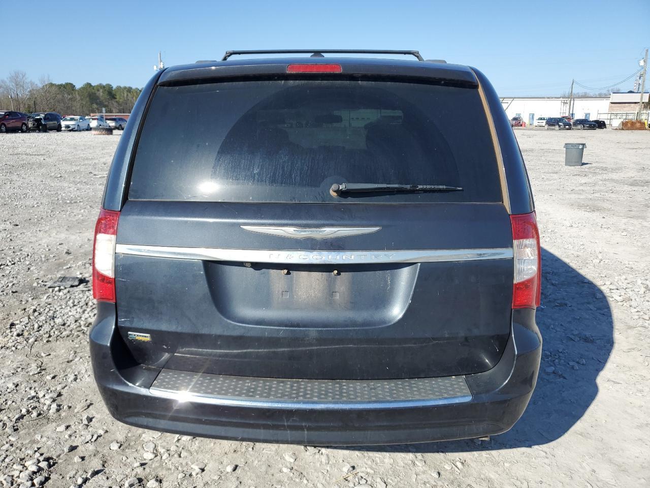 2014 CHRYSLER TOWN & COU - Image 6