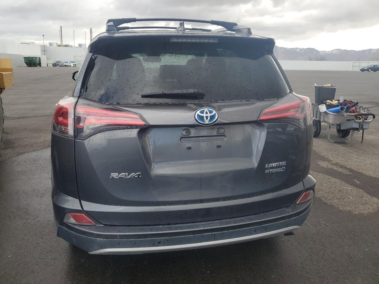 2017 TOYOTA RAV4 HV LI - Image 6