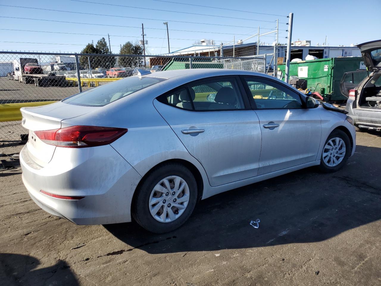 2017 HYUNDAI ELANTRA SE - Image 3