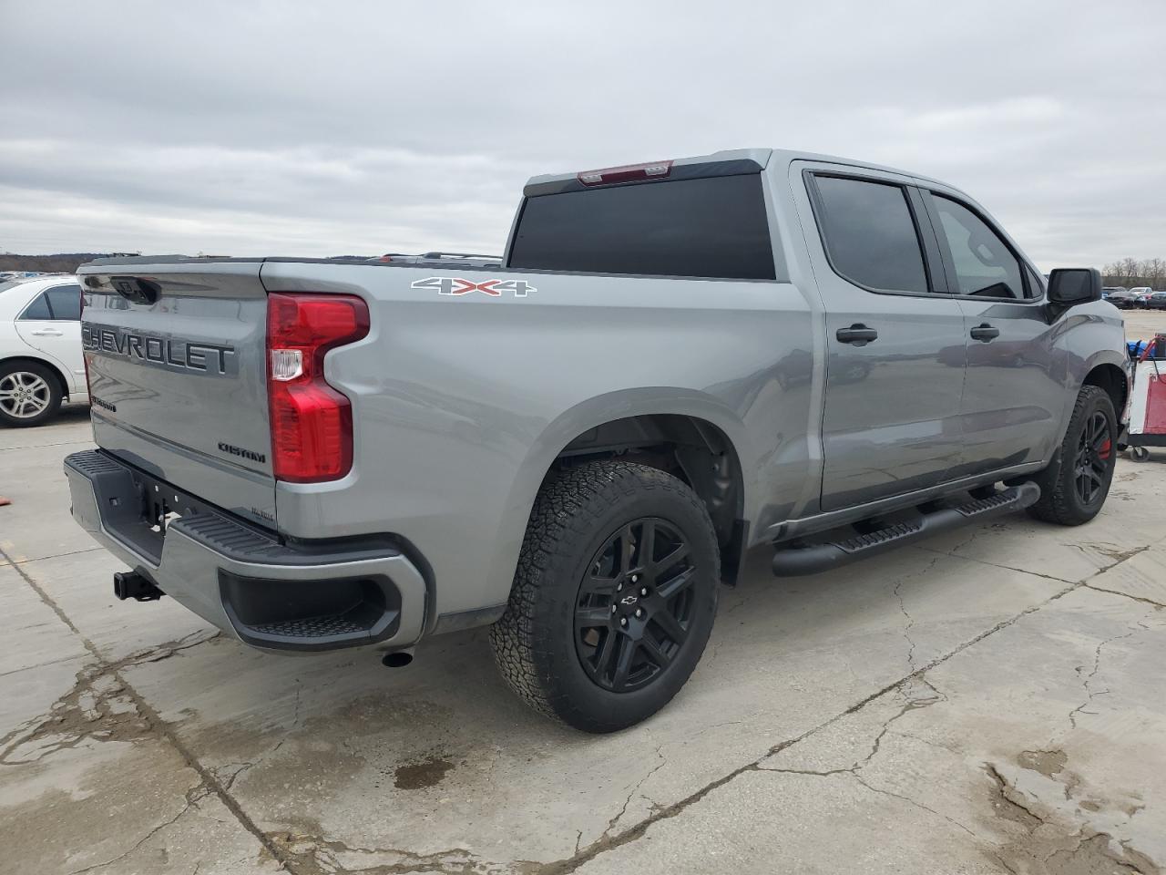 2024 CHEVROLET SILVERADO - Image 3