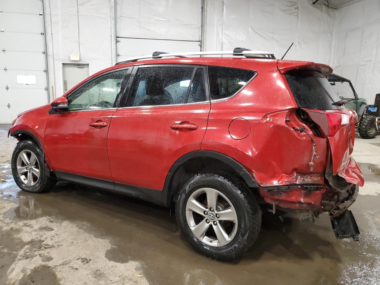2015 TOYOTA RAV4 XLE - Фото 2