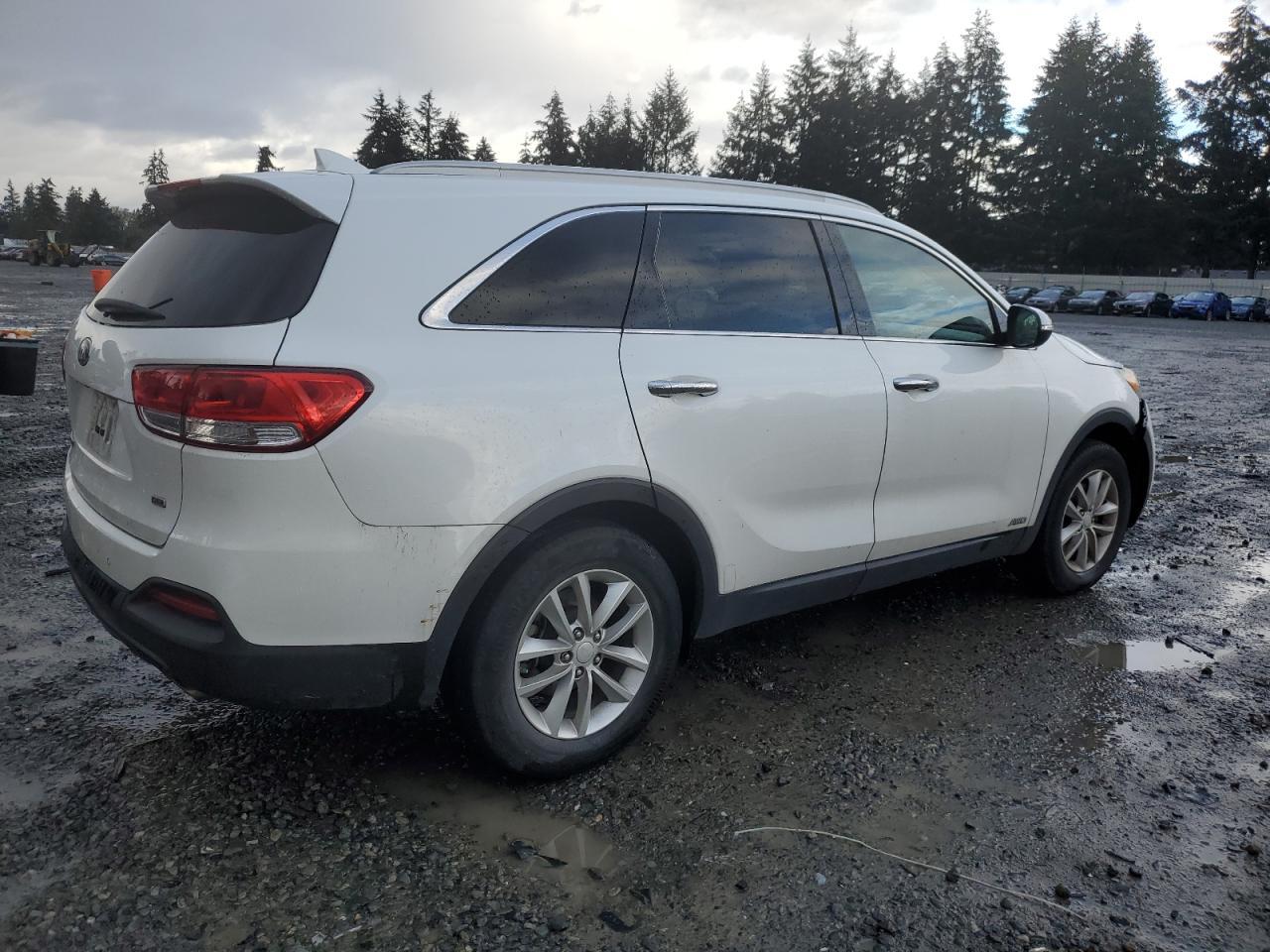 2016 KIA SORENTO LX - Image 3