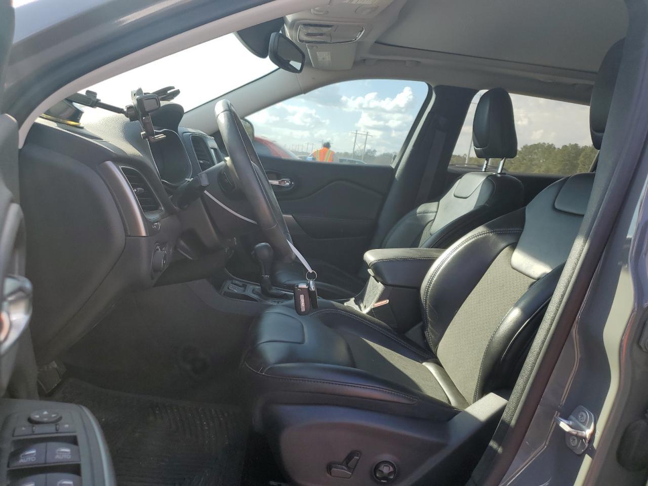 2019 JEEP CHEROKEE L - Image 7