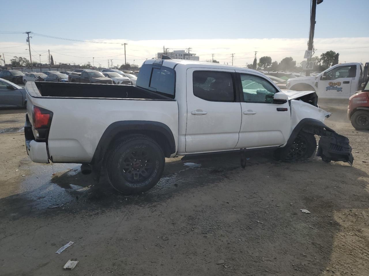 2019 TOYOTA TACOMA DOU - Фото 3