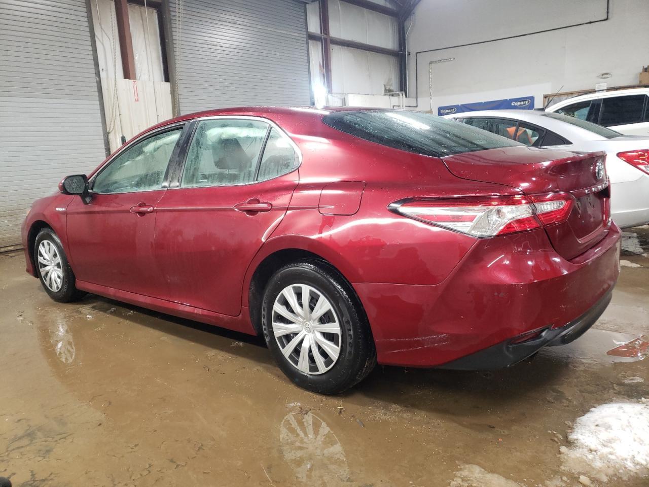 2018 TOYOTA CAMRY LE - Фото 2