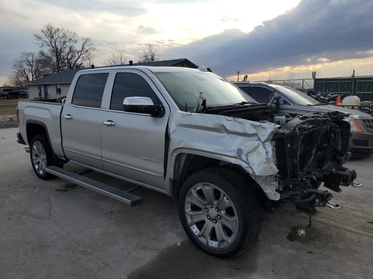 2018 GMC SIERRA K15 - Image 4