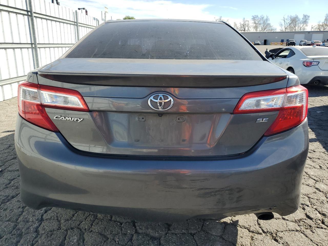 2014 TOYOTA CAMRY L - Image 6