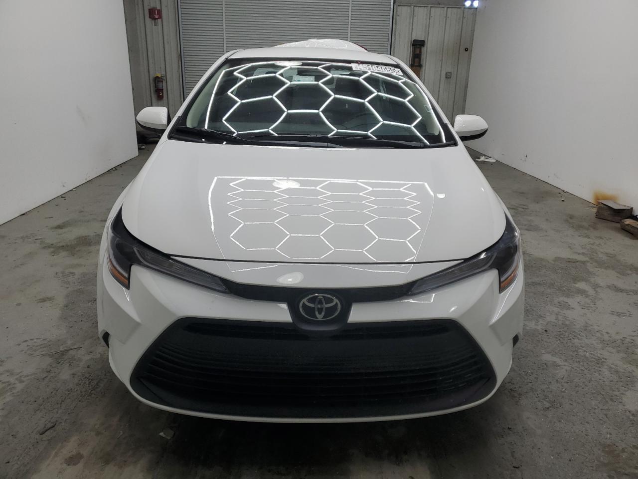 2025 TOYOTA COROLLA LE - Фото 5