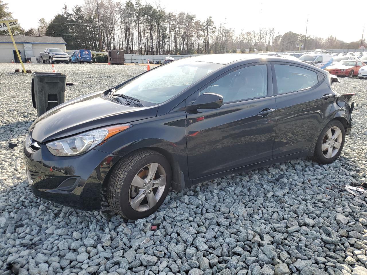 2013 HYUNDAI ELANTRA GL