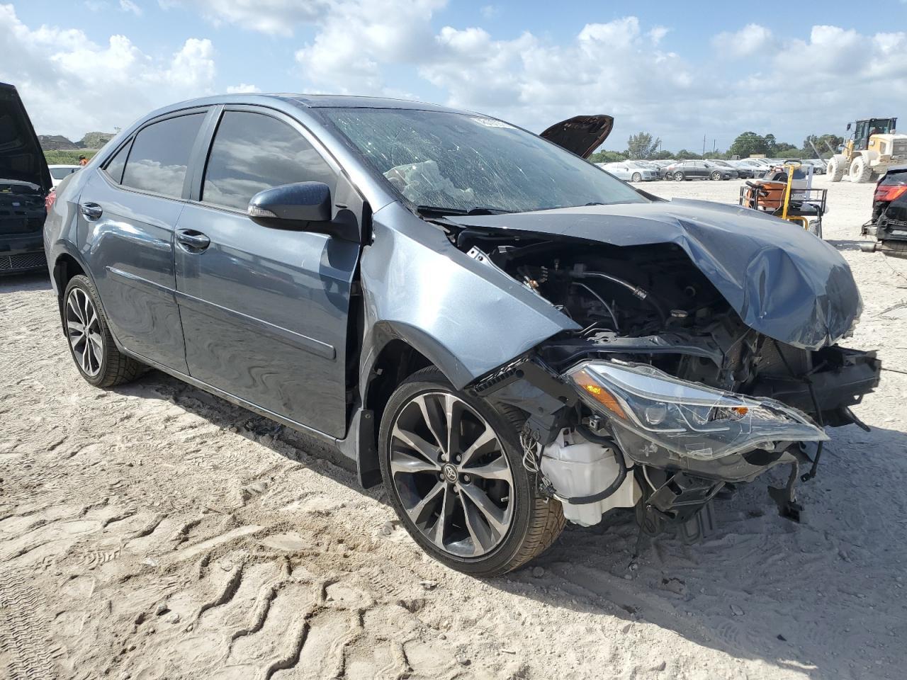 2018 TOYOTA COROLLA L - Image 4