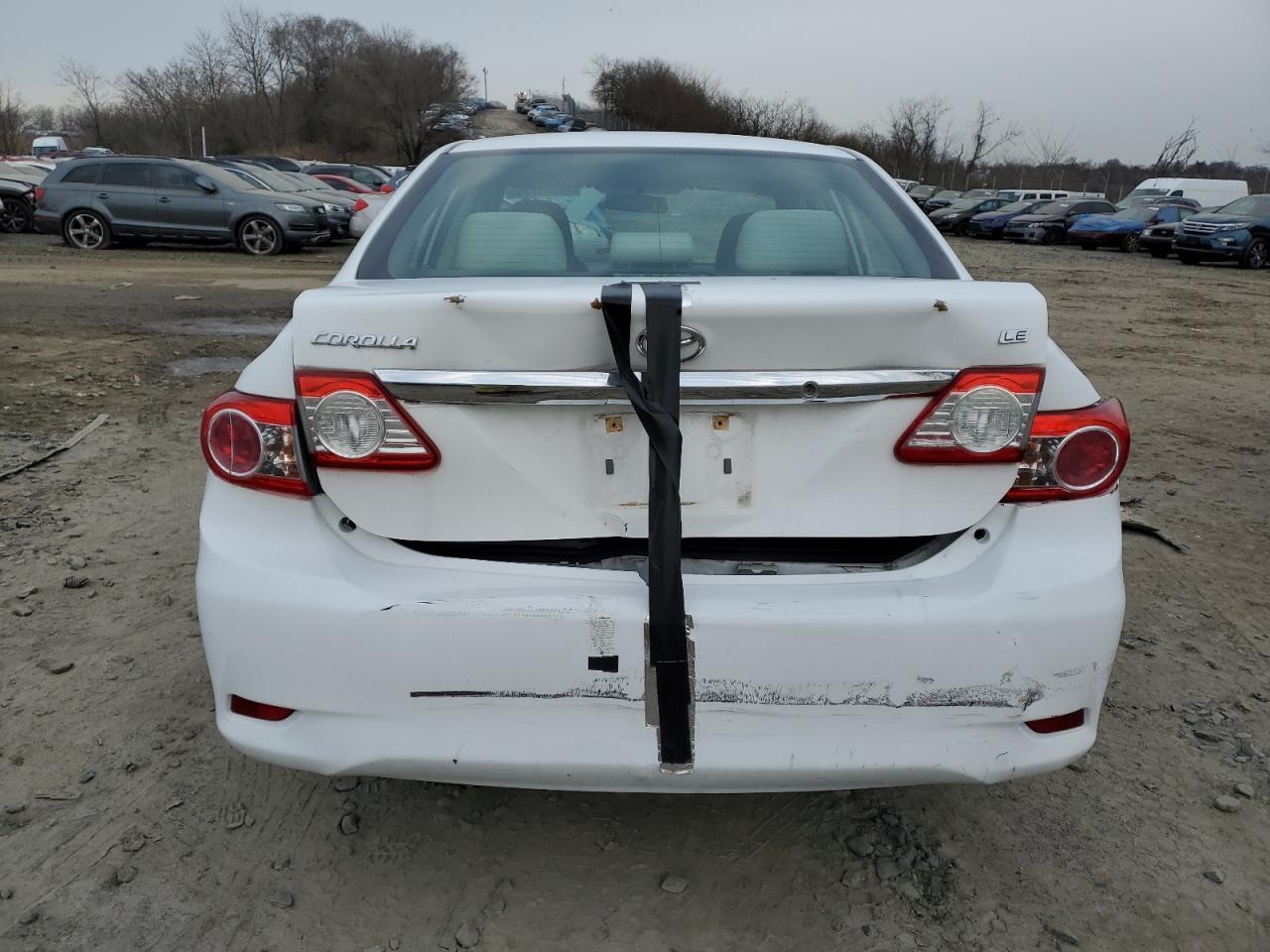 2013 TOYOTA COROLLA BA - Фото 6