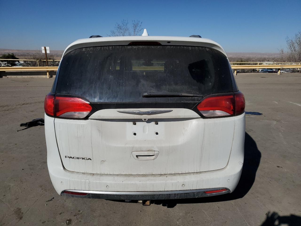 2017 CHRYSLER PACIFICA T - Image 6