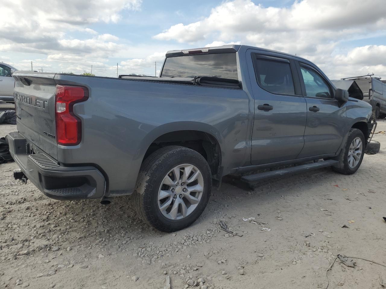 2021 CHEVROLET SILVERADO - Фото 3