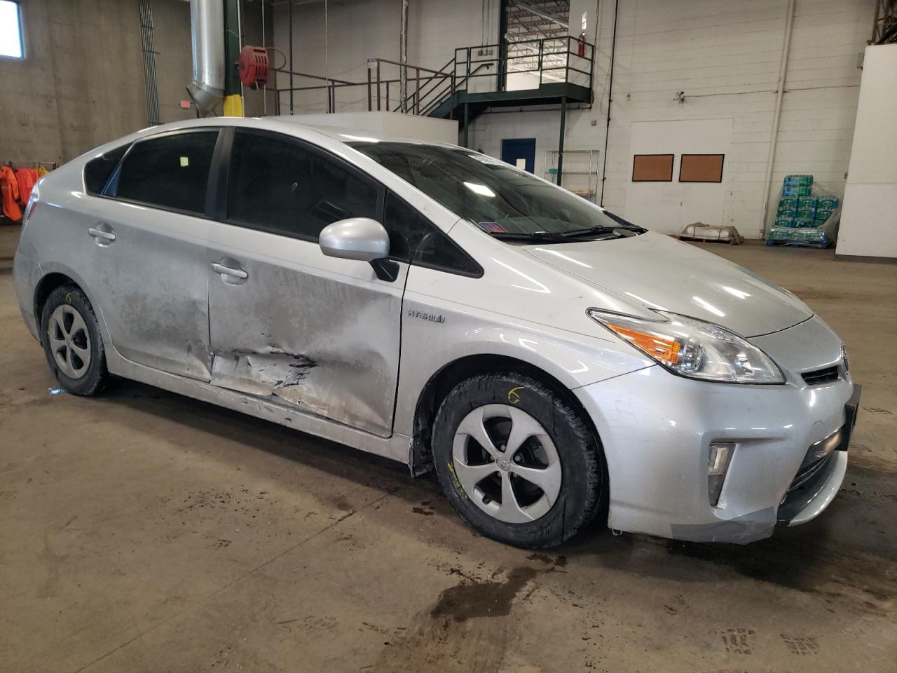 2013 TOYOTA PRIUS - Image 4