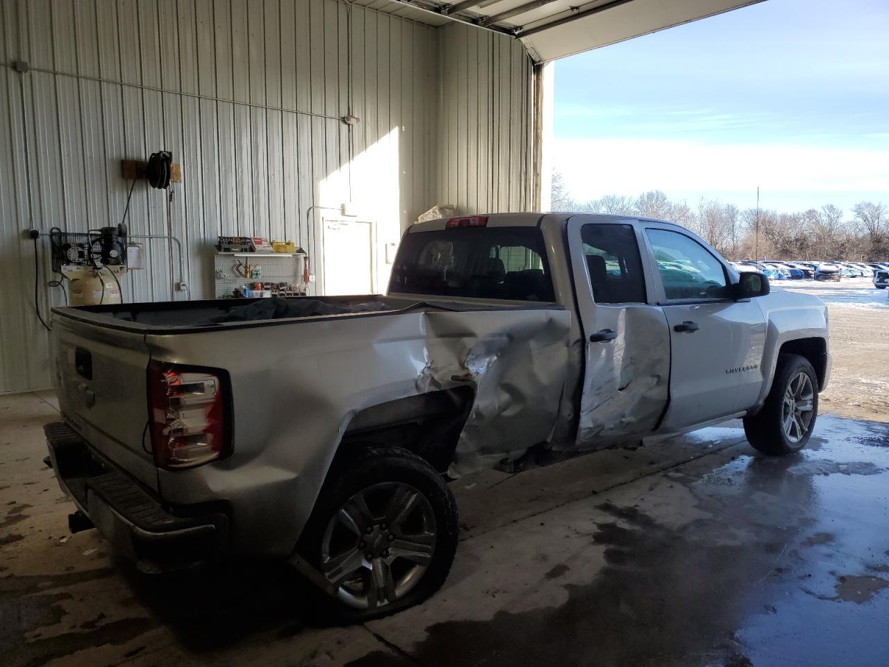 2016 CHEVROLET SILVERADO - Фото 3