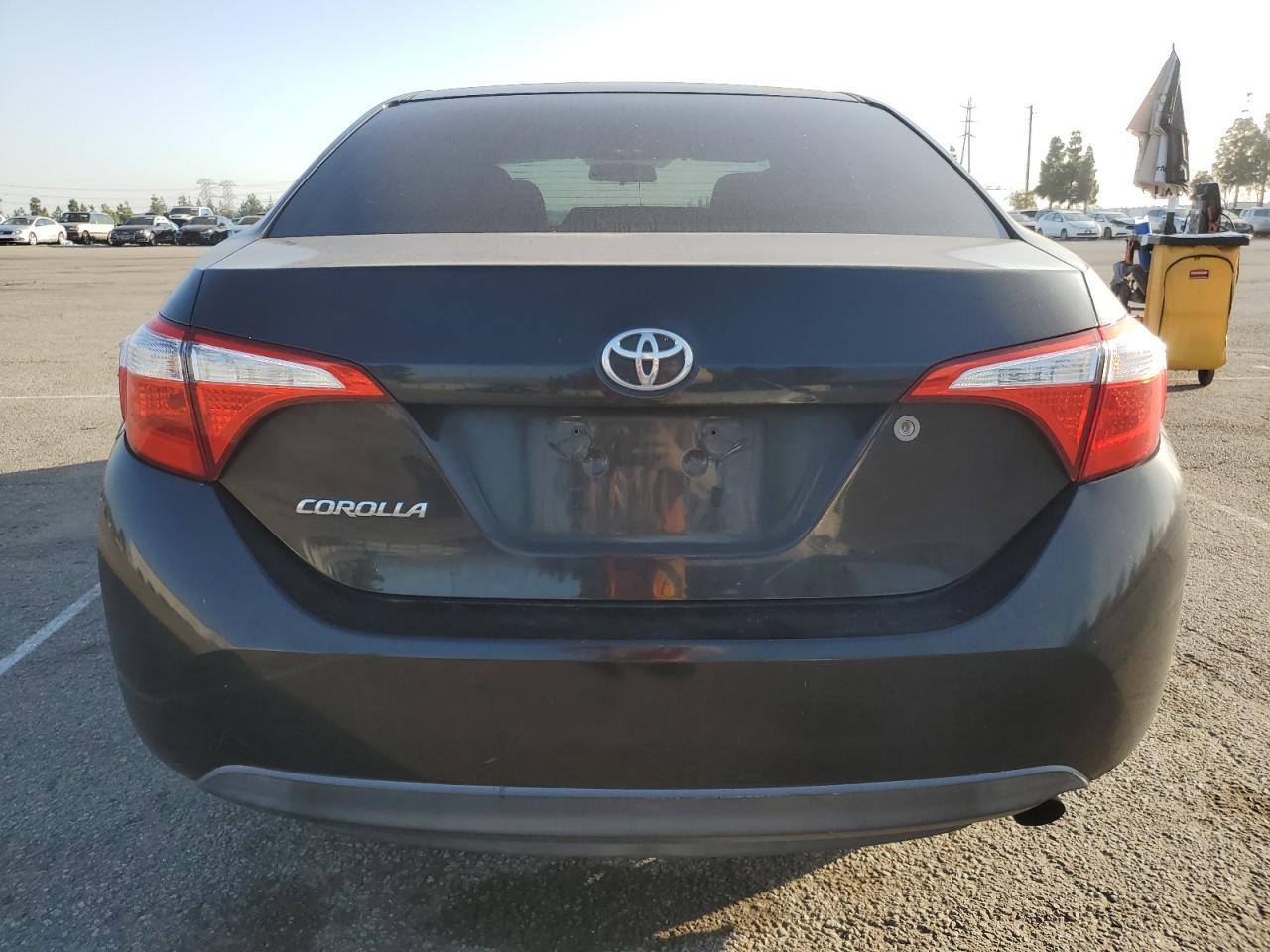 2015 TOYOTA COROLLA L - Фото 6