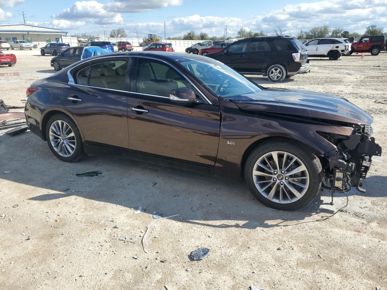 2018 INFINITI Q50 LUXE - Фото 4
