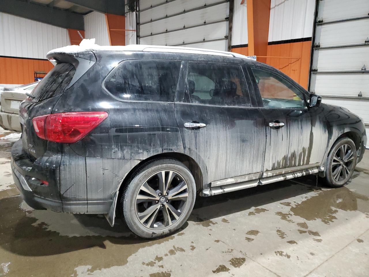 2017 NISSAN PATHFINDER - Фото 3