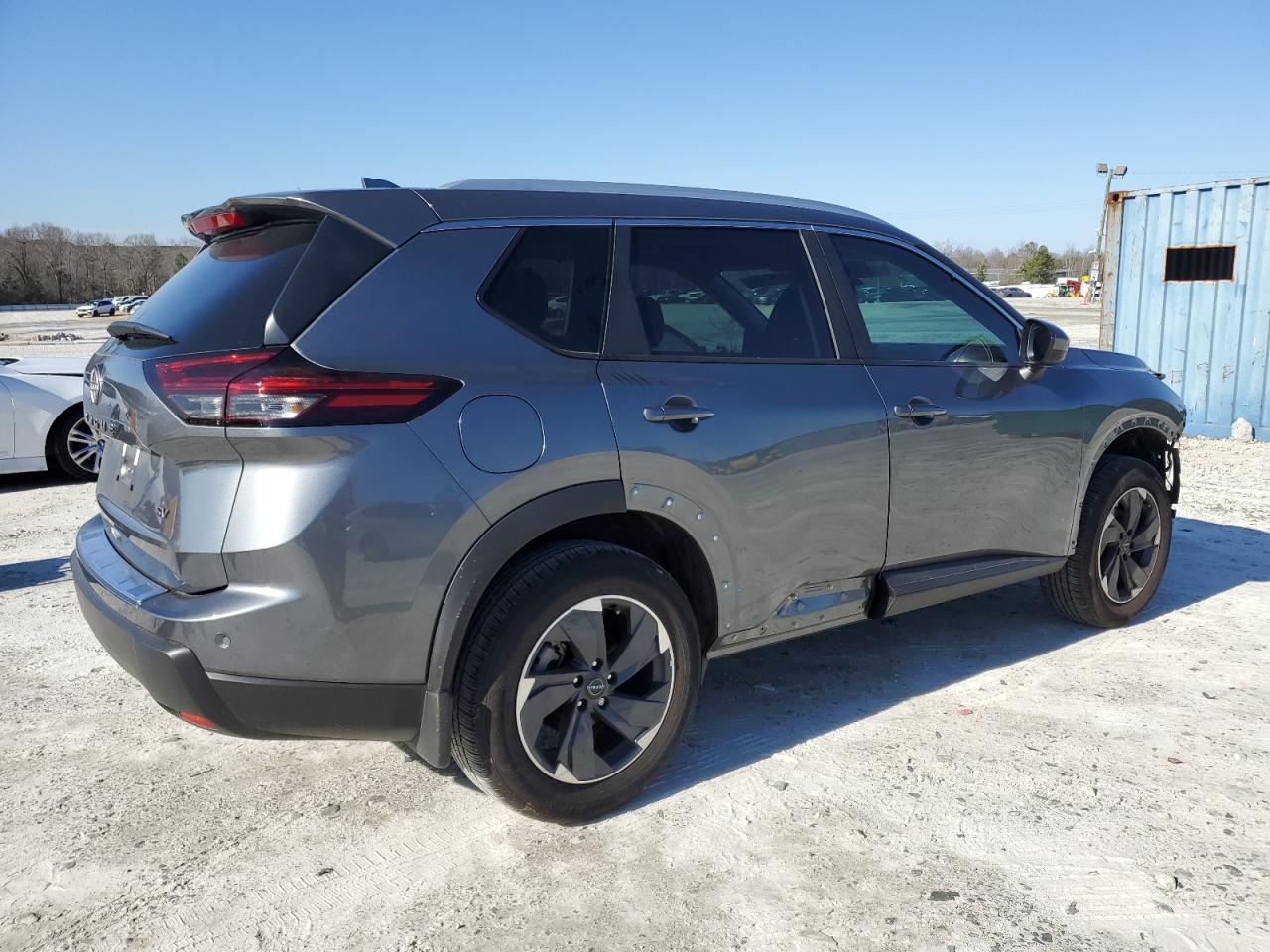 2024 NISSAN ROGUE SV - Фото 3