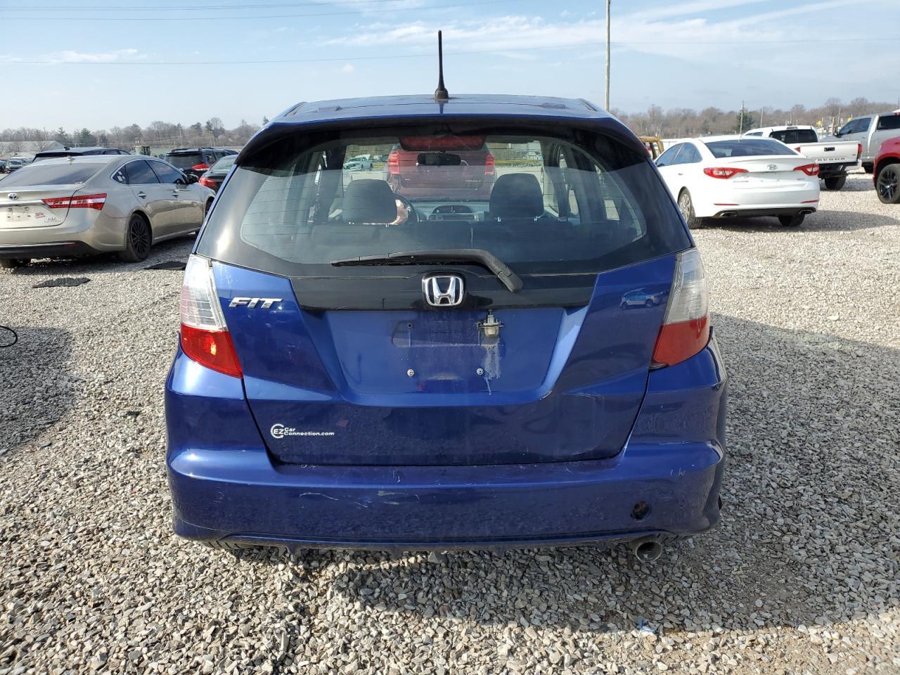 2011 HONDA FIT SPORT - Фото 6