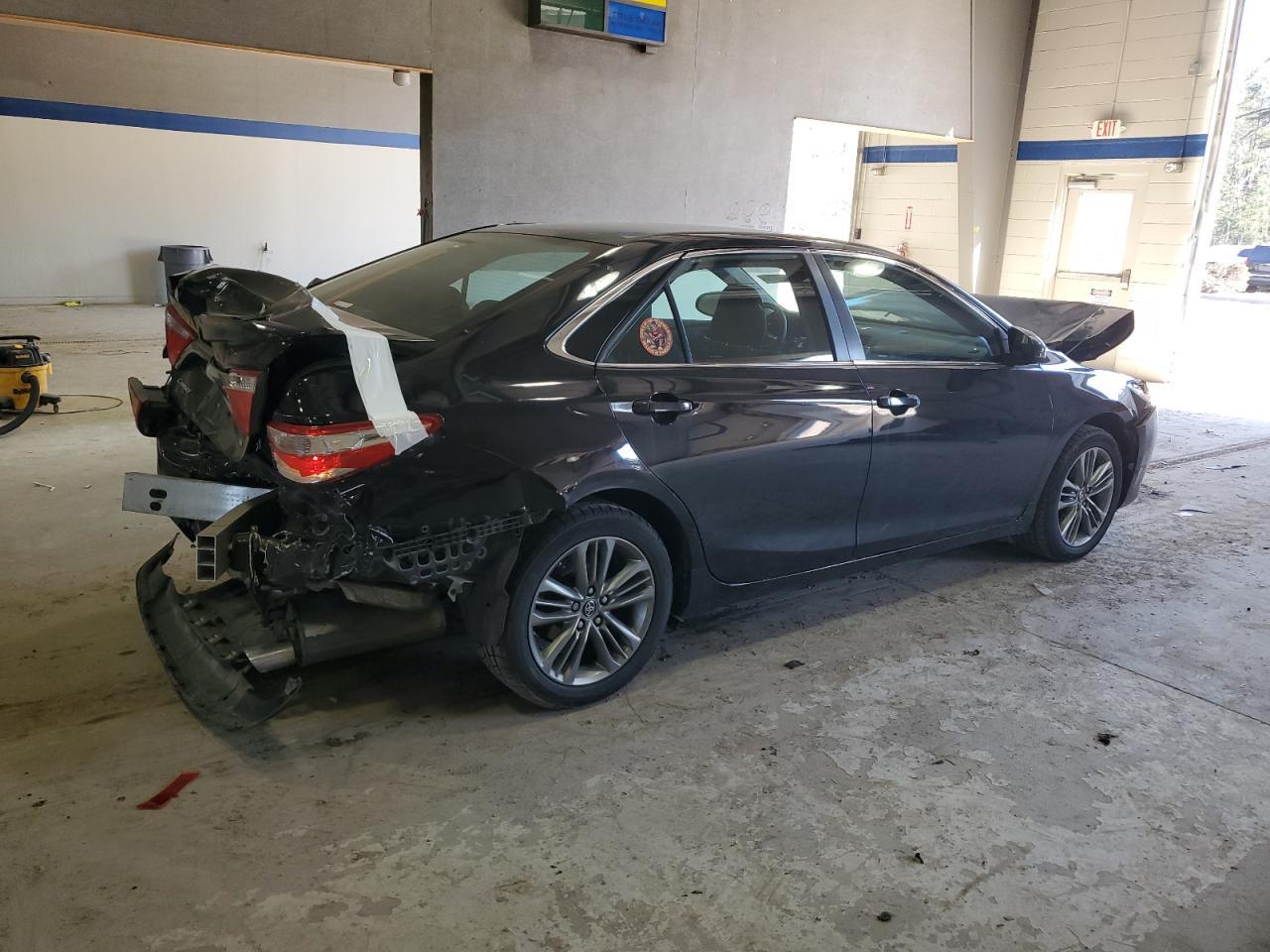 2016 TOYOTA CAMRY LE - Фото 3