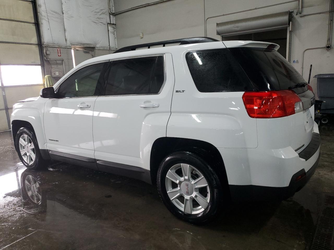 2012 GMC TERRAIN SL - Image 2