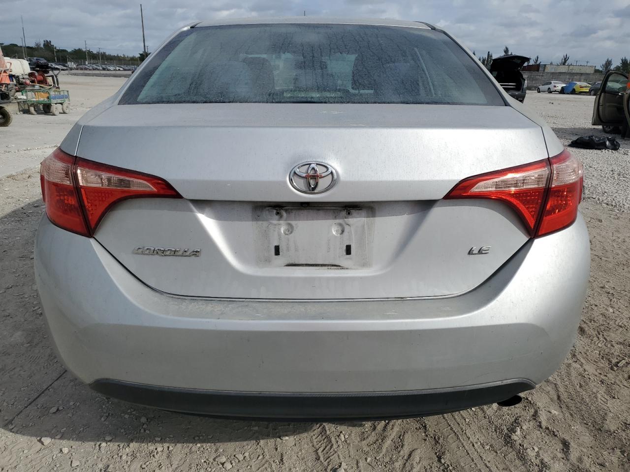 2018 TOYOTA COROLLA L - Image 6