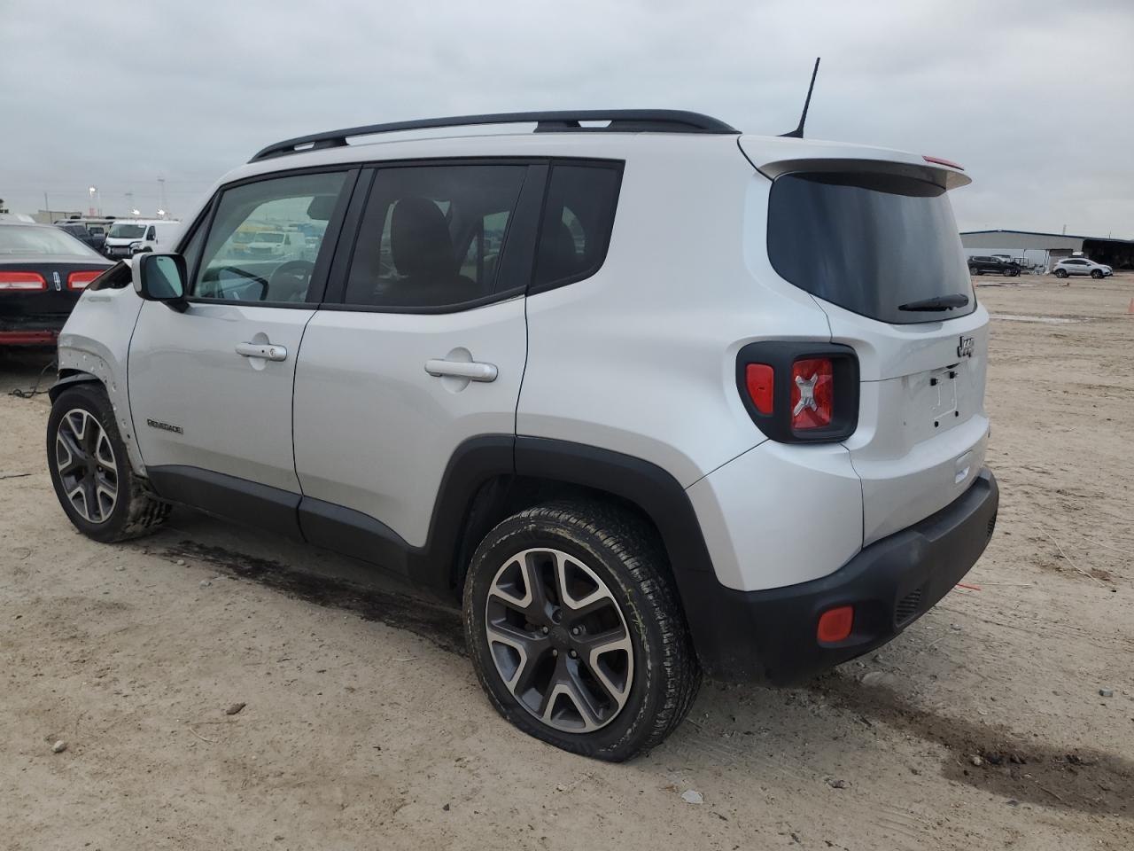 2018 JEEP RENEGADE L - Image 2