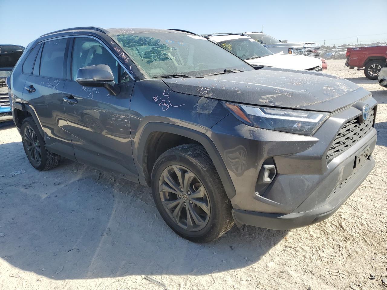 2022 TOYOTA RAV4 XLE P - Фото 4
