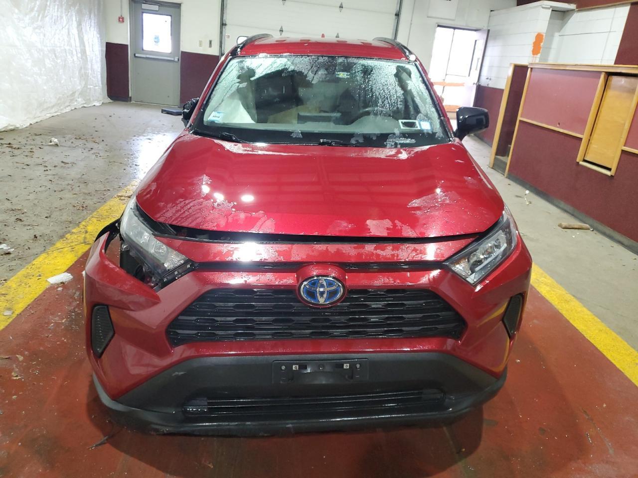 2021 TOYOTA RAV4 LE - Фото 5