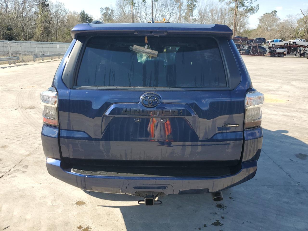 2022 TOYOTA 4RUNNER SR - Image 6