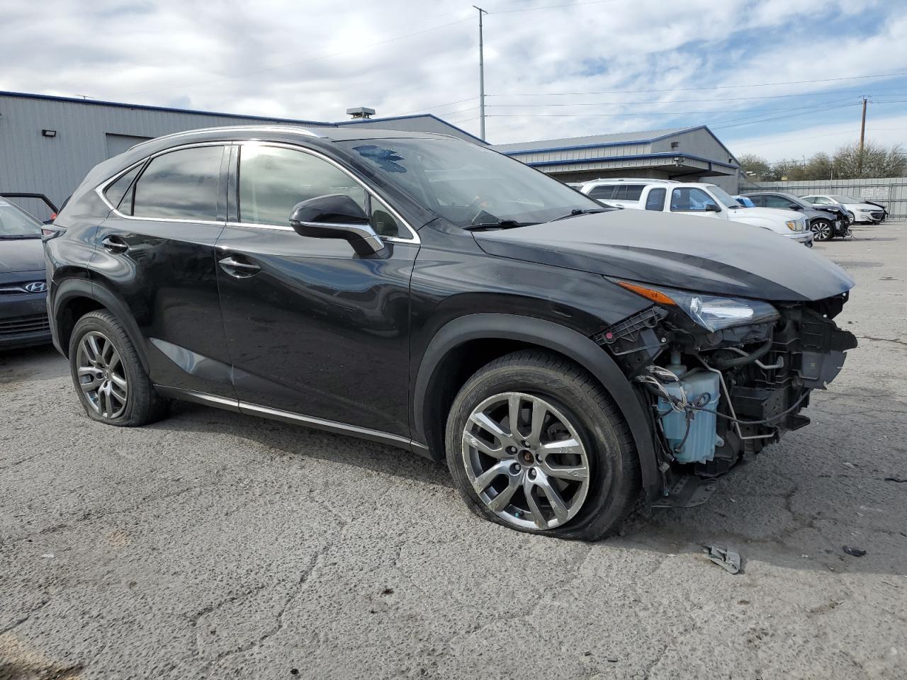 2015 LEXUS NX 200T - Фото 4