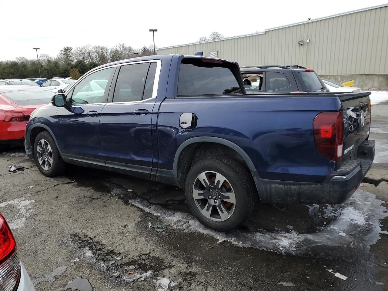 2017 HONDA RIDGELINE - Фото 2