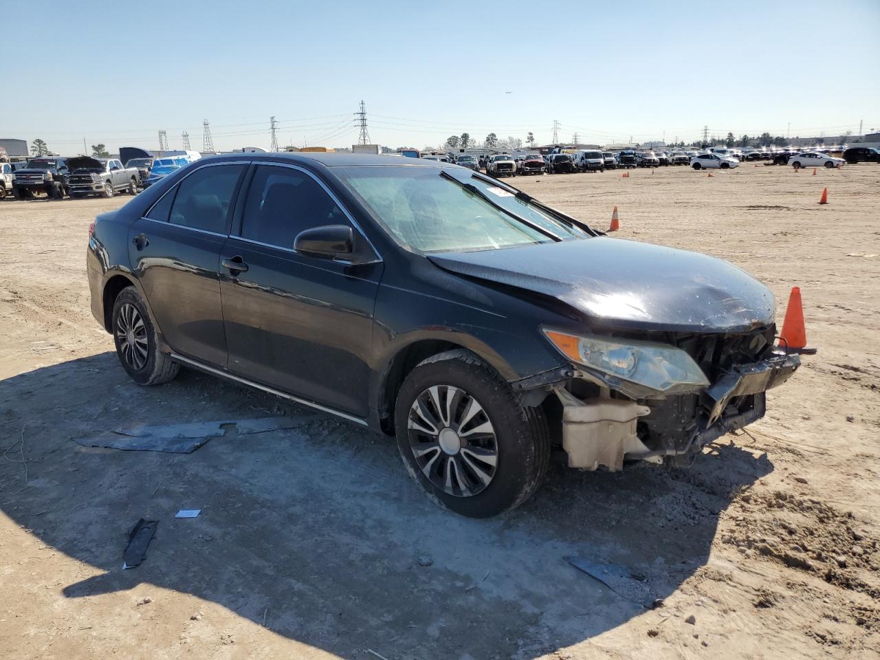 2013 TOYOTA CAMRY L - Фото 4