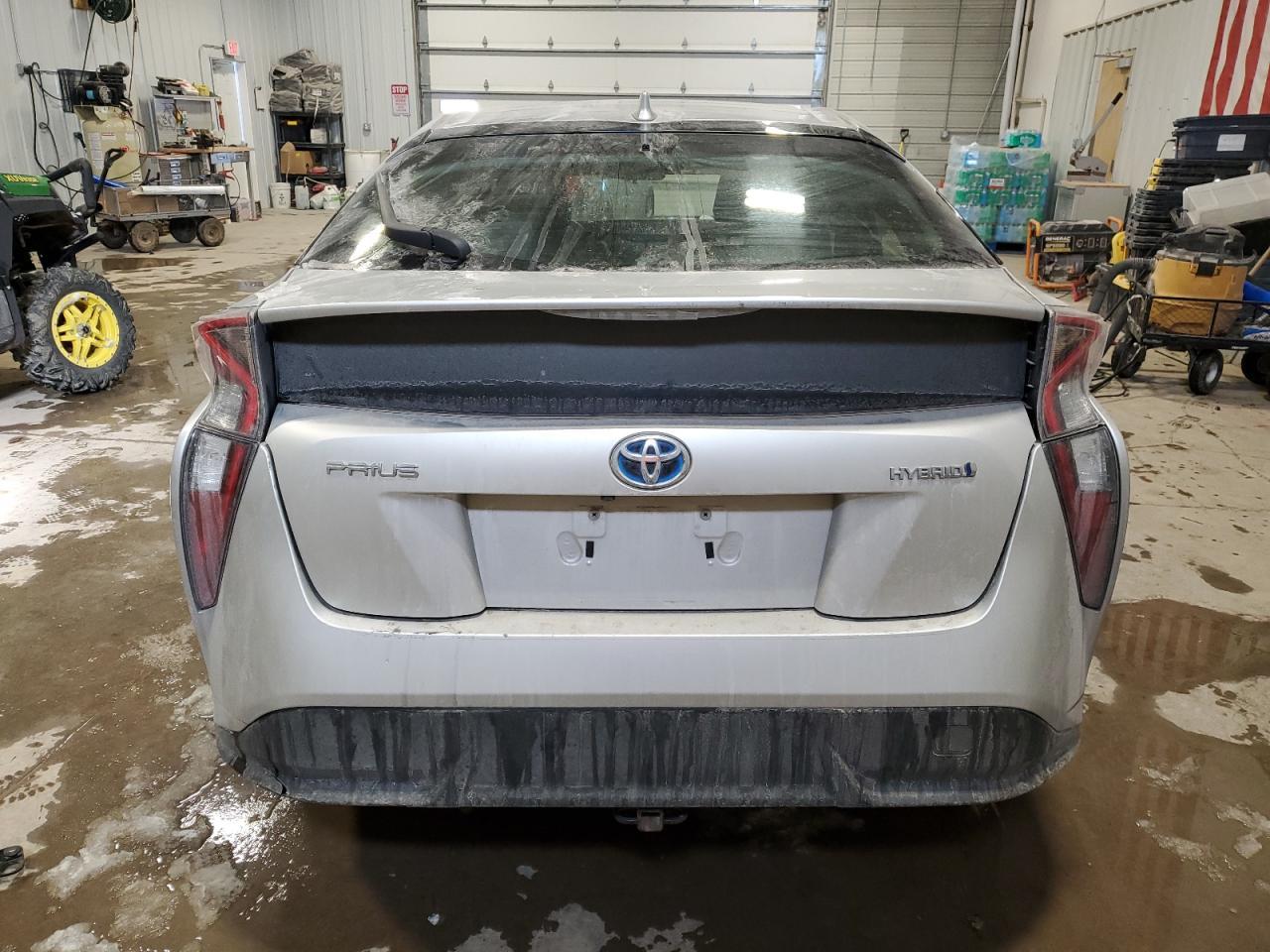 2016 TOYOTA PRIUS - Фото 6