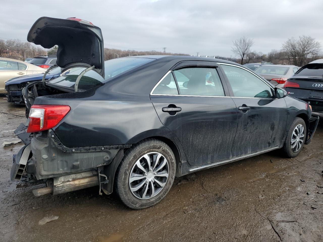 2014 TOYOTA CAMRY L - Image 3