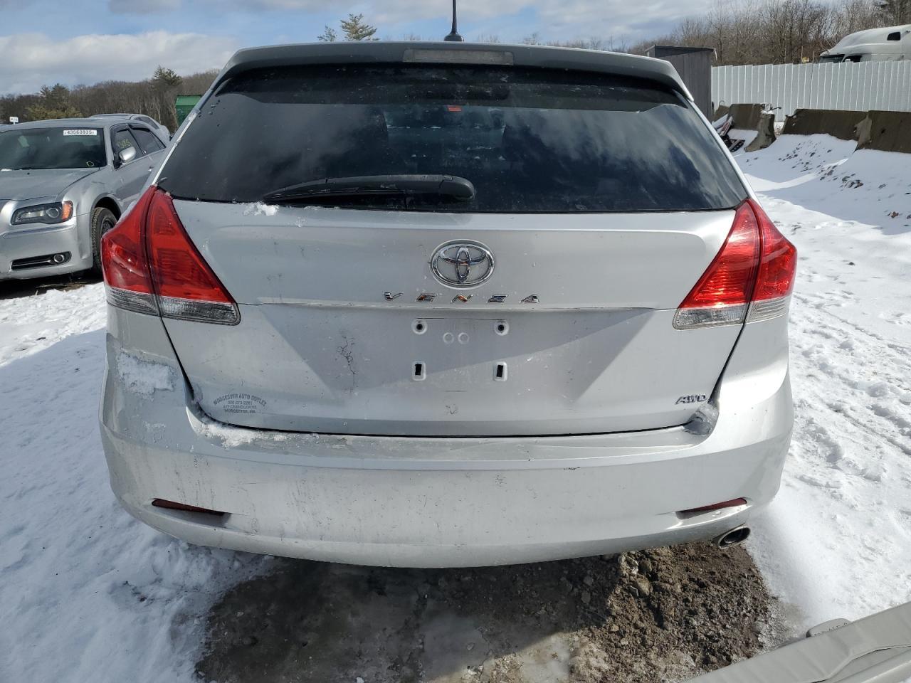 2011 TOYOTA VENZA - Фото 6