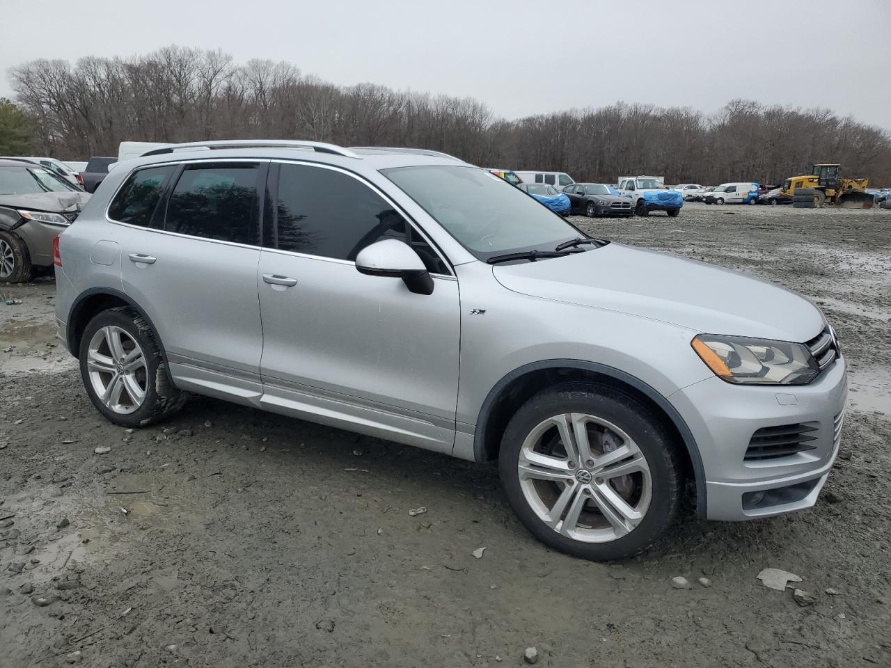2014 VOLKSWAGEN TOUAREG V6 - Image 4