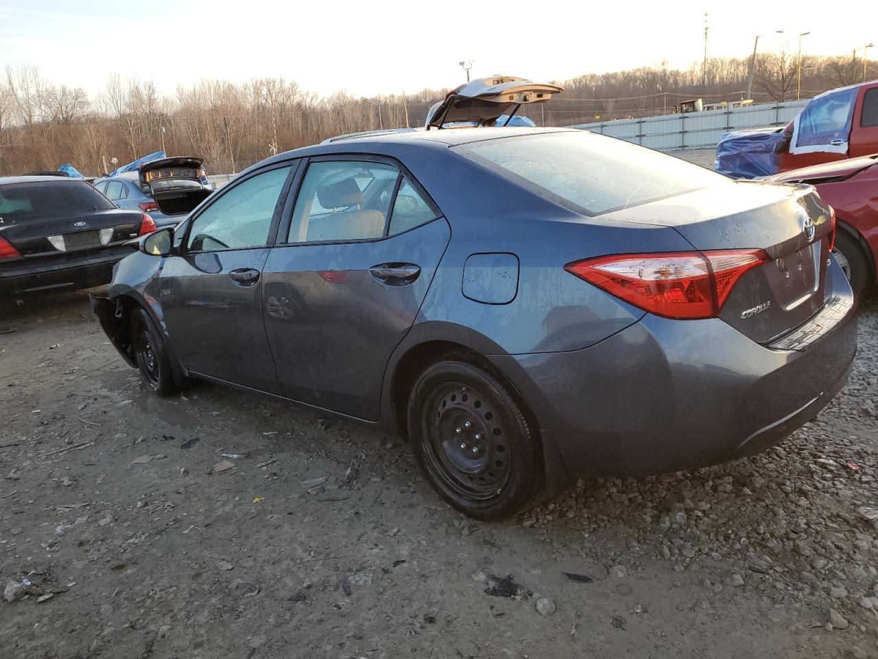 2018 TOYOTA COROLLA L - Фото 2
