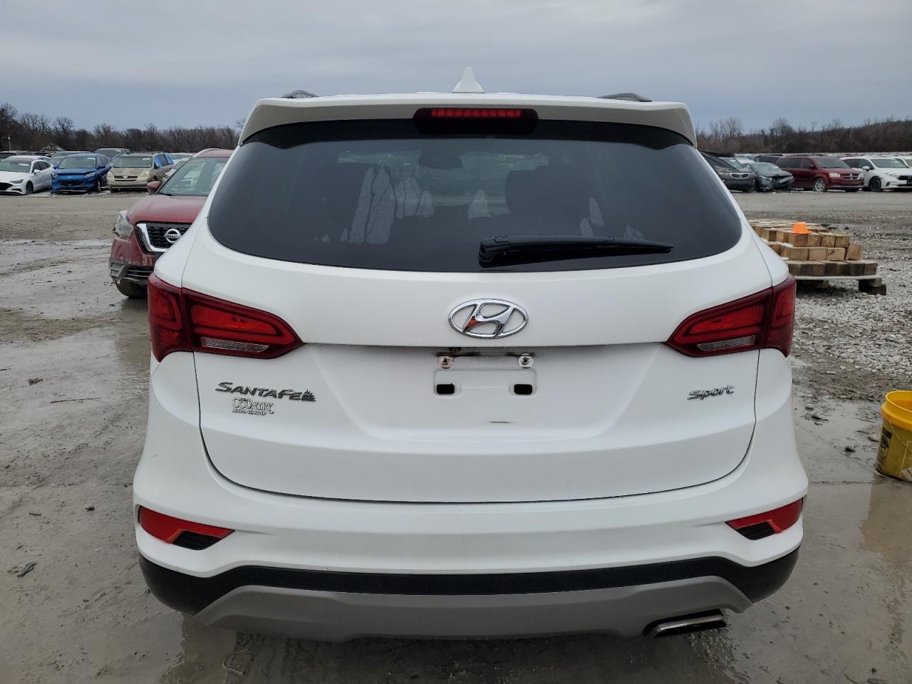 2017 HYUNDAI SANTA FE S - Image 6