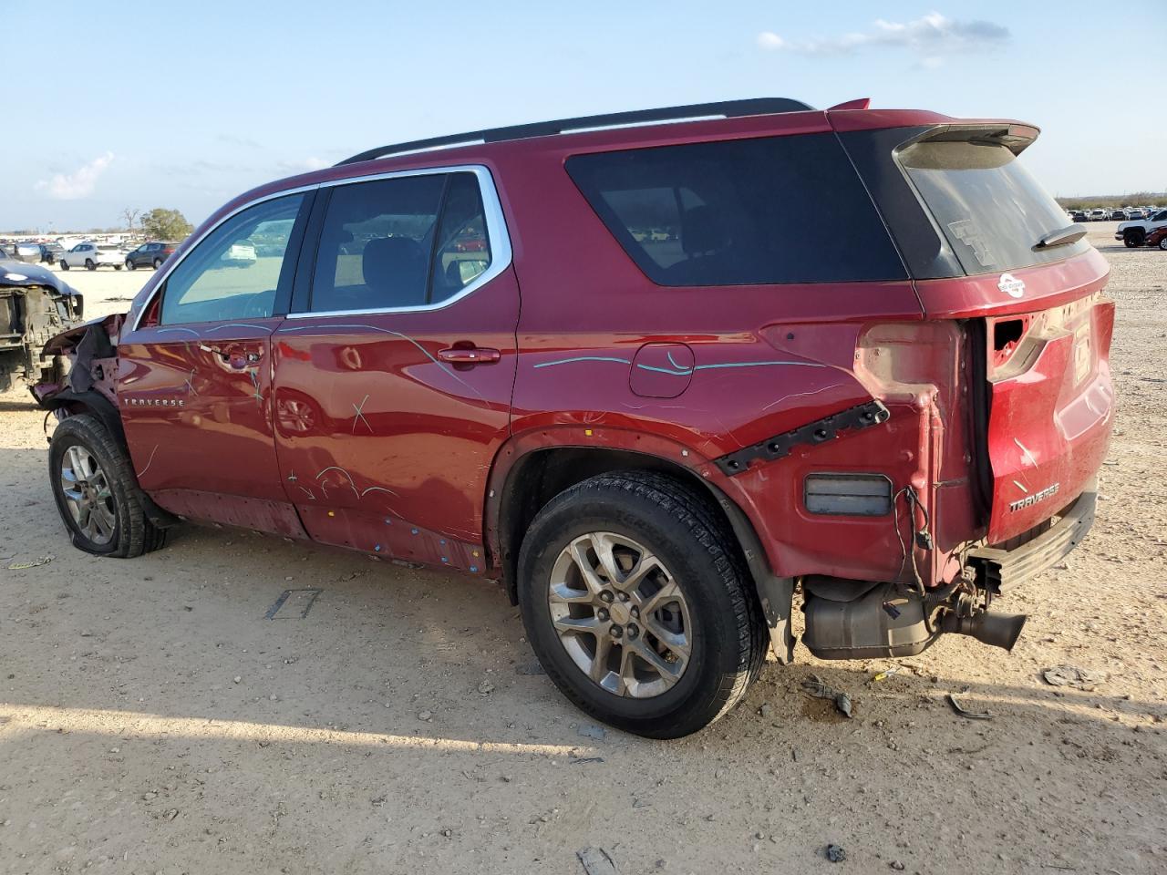 2021 CHEVROLET TRAVERSE L - Фото 2