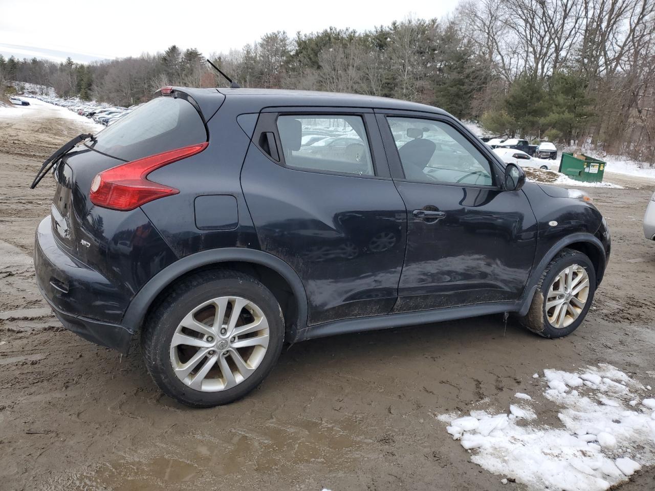 2011 NISSAN JUKE S - Фото 3