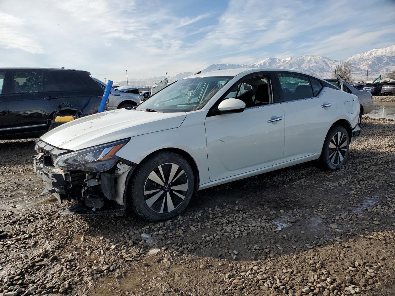 2021 NISSAN ALTIMA SV