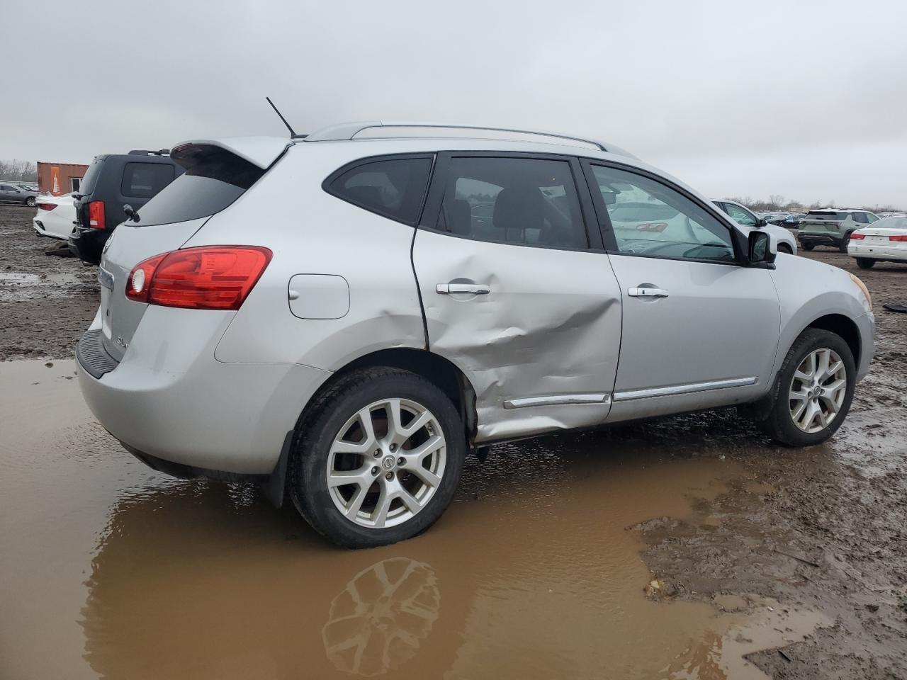 2013 NISSAN ROGUE S - Фото 3