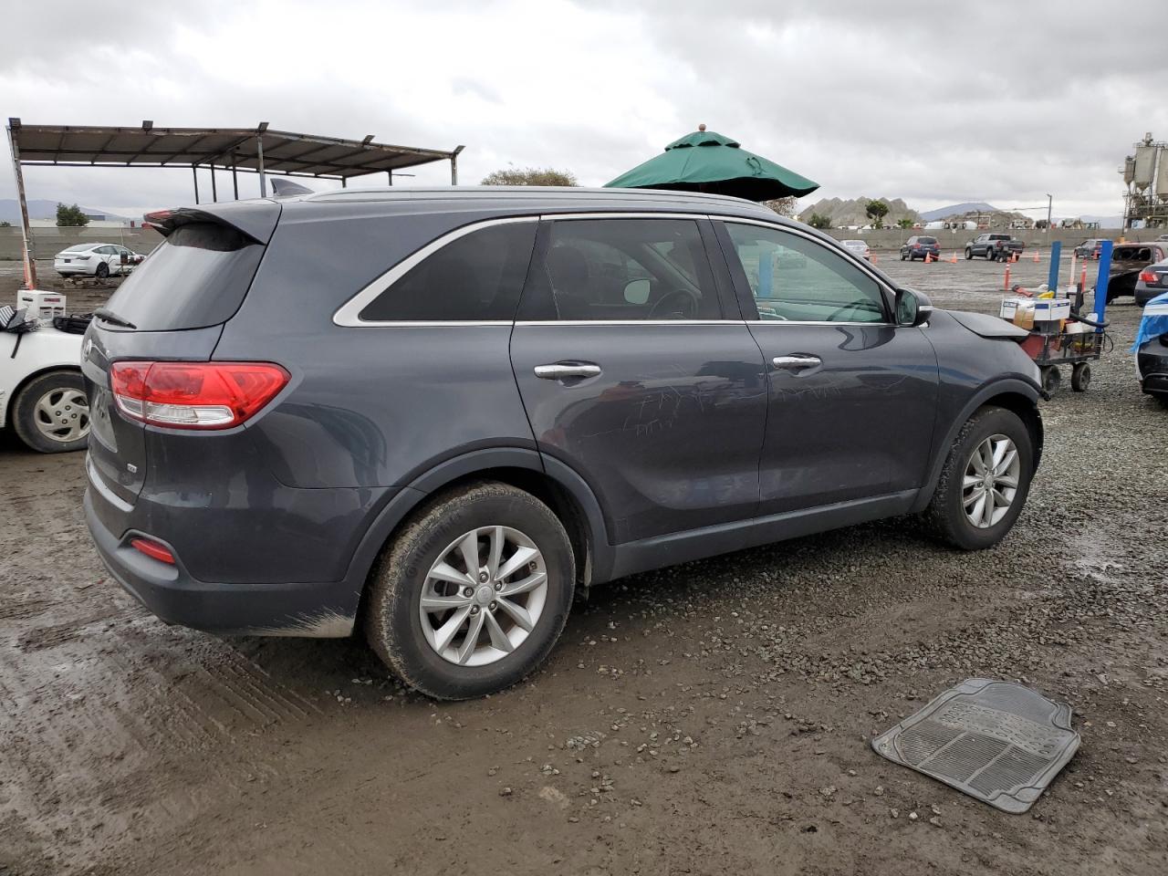 2016 KIA SORENTO LX - Image 3