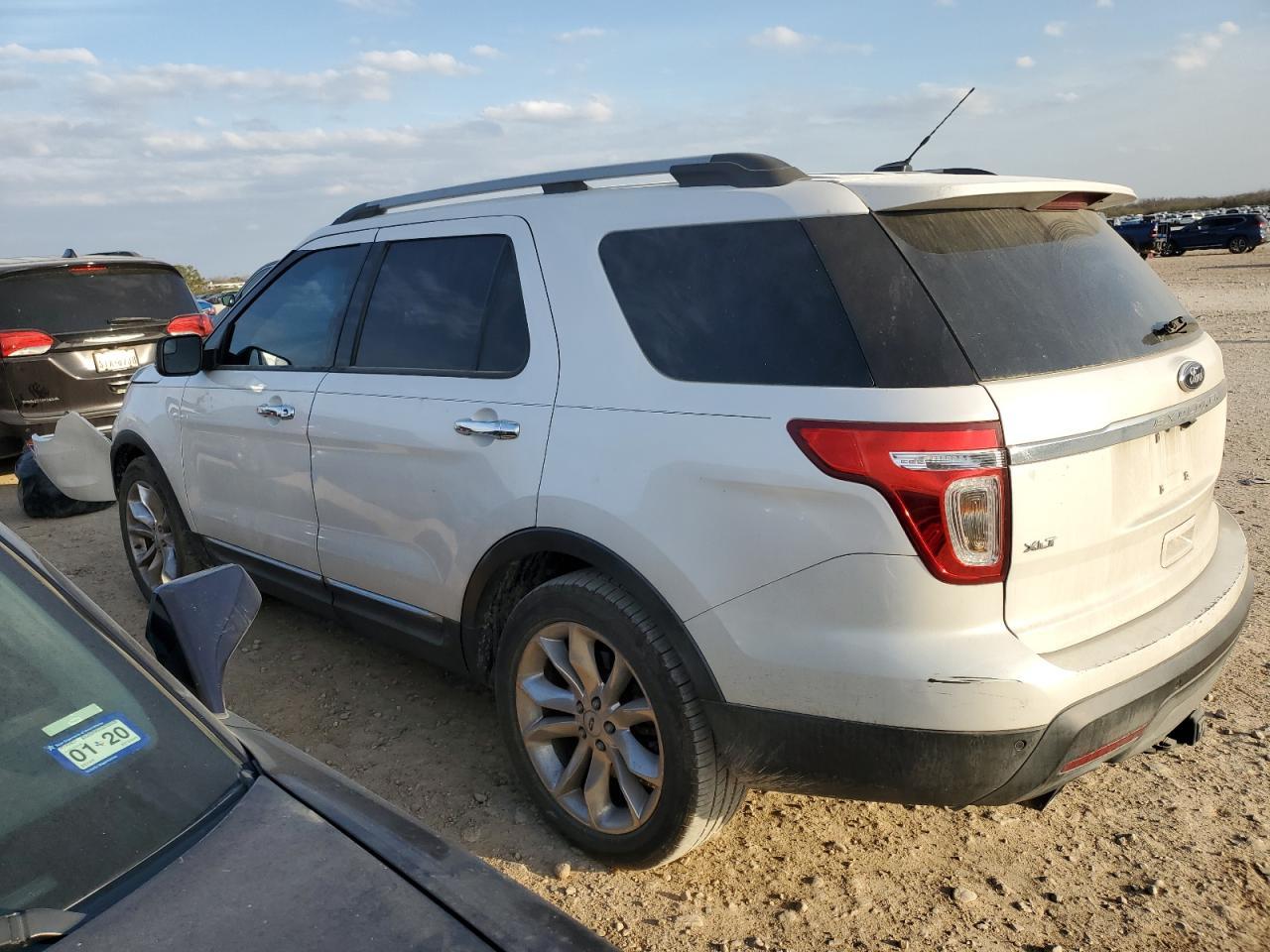 2013 FORD EXPLORER X - Image 2