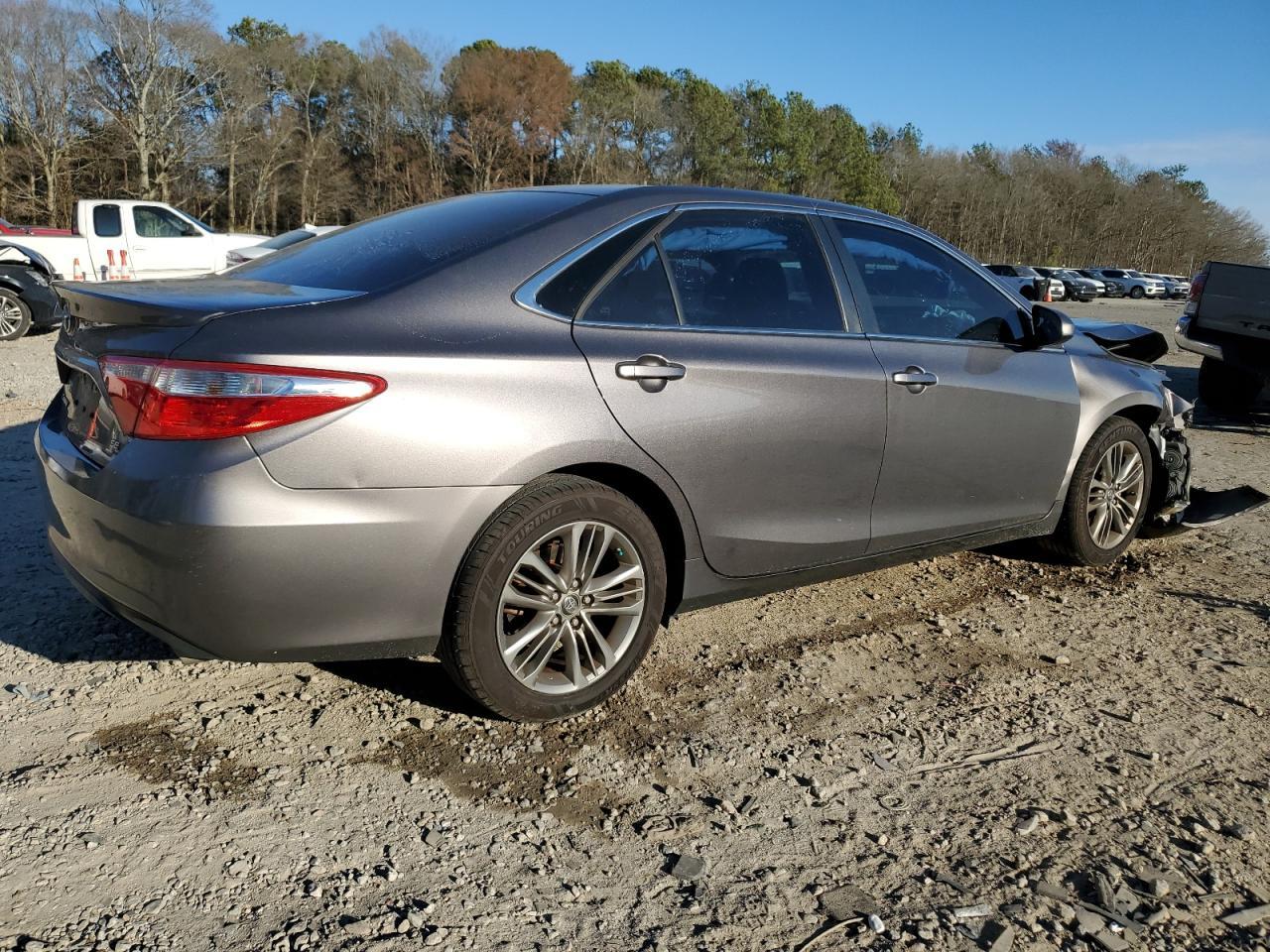 2017 TOYOTA CAMRY LE - Фото 3