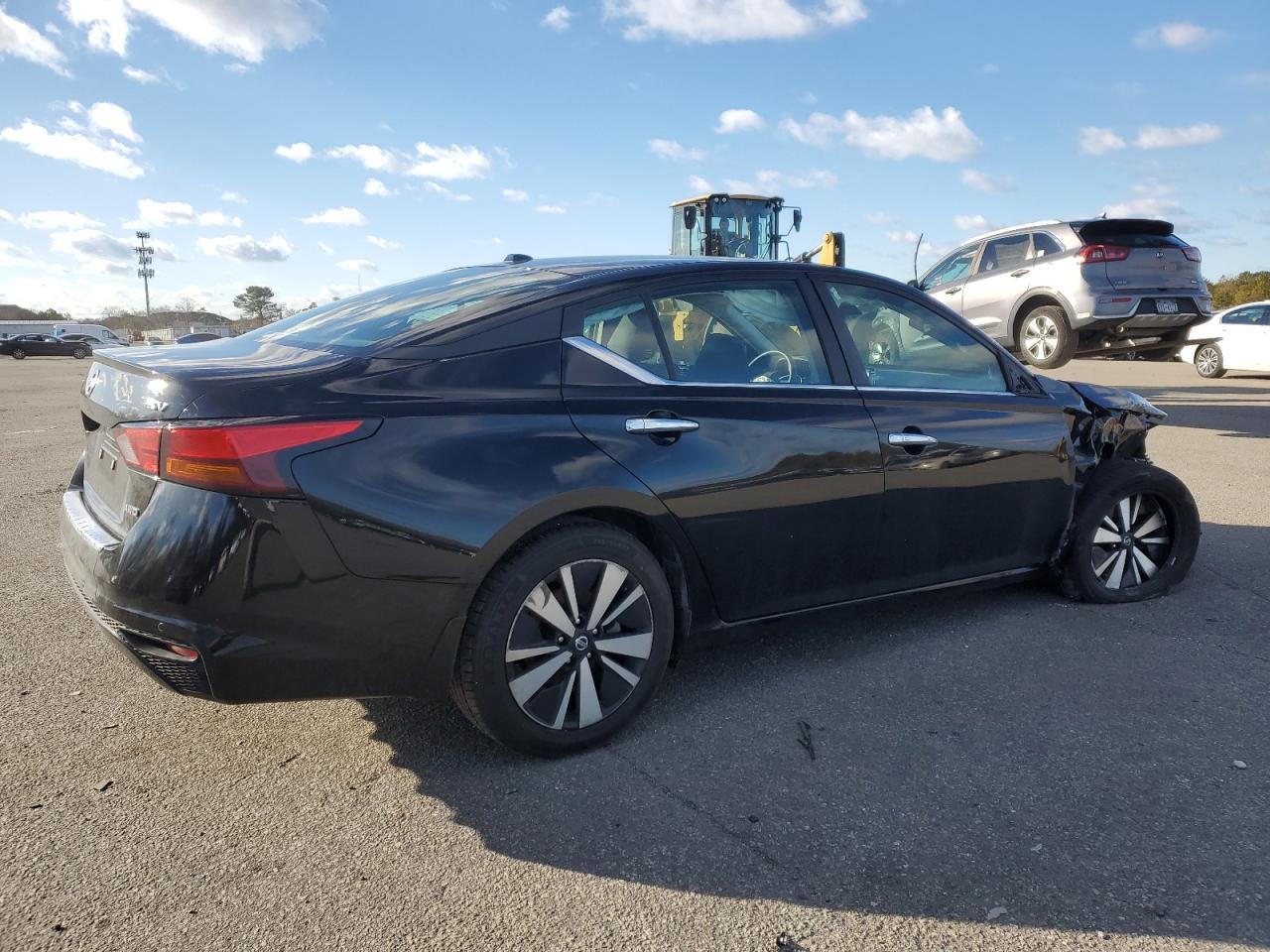 2022 NISSAN ALTIMA SV - Фото 3