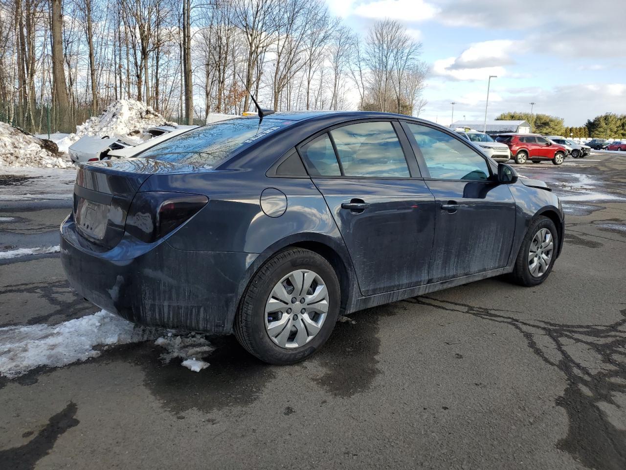 2014 CHEVROLET CRUZE LS - Image 3