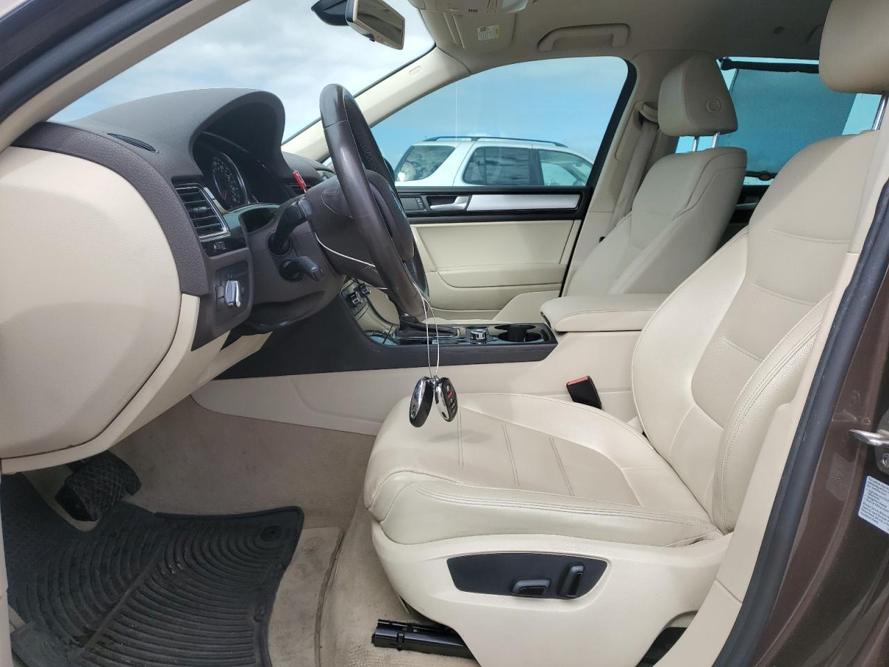 2011 VOLKSWAGEN TOUAREG V6 - Фото 7